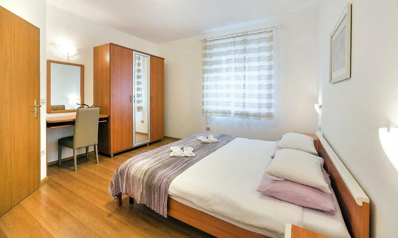Apartment Villa Lidija Lovran 0*,
